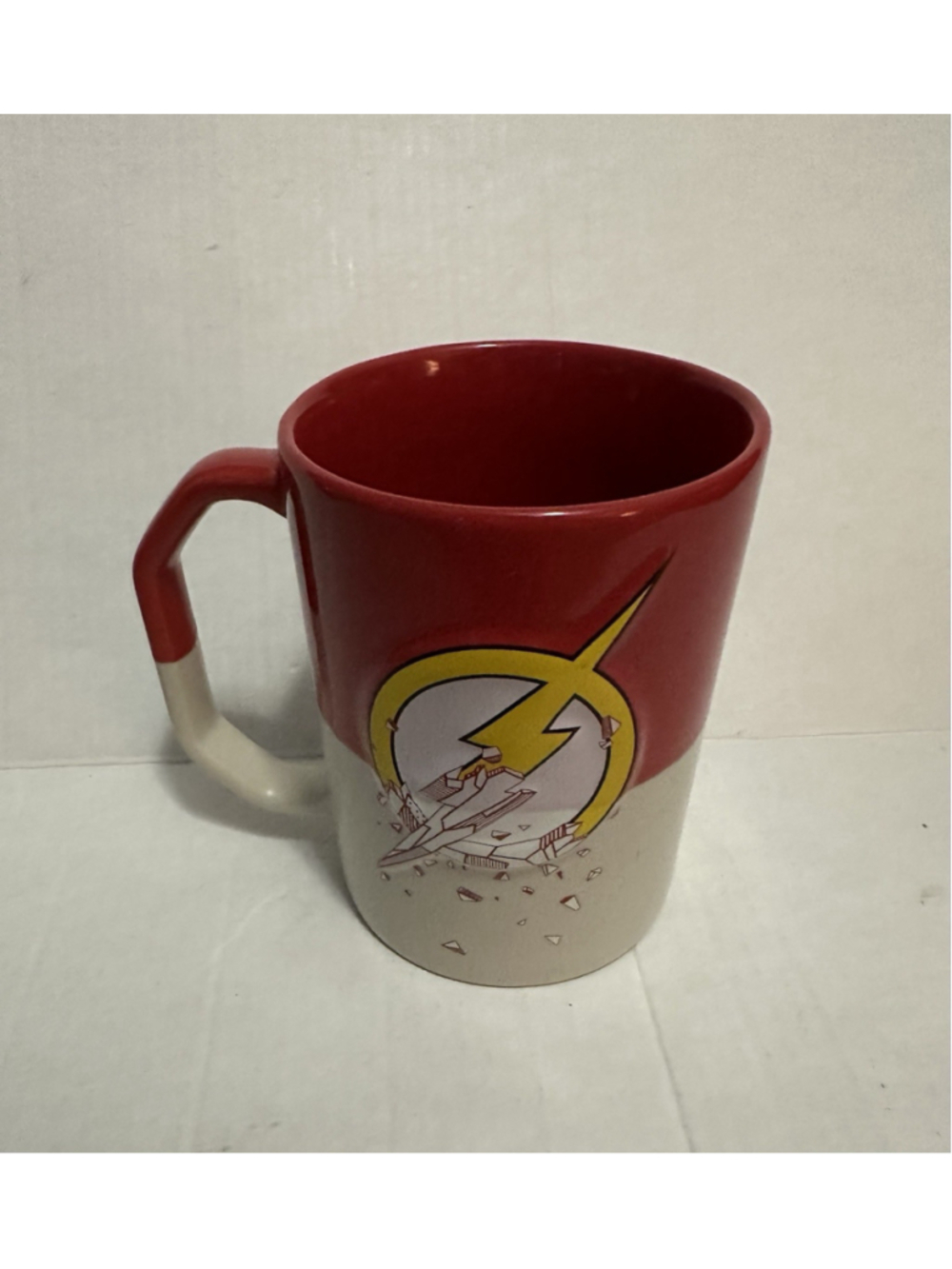 Six Flags DC Comics The Flash Ceramic Coffee Mug Red White Superhero Souvenir